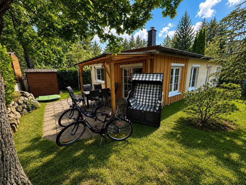 Property building, Garden, Garden, Balcony/Terrace, Balcony/Terrace, Cycling, Garden view, Garden view