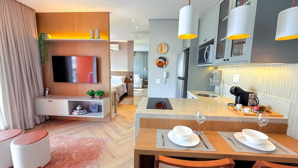 TV and multimedia, Kitchen or kitchenette, Living room