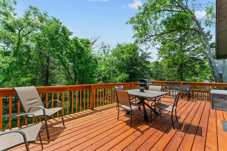 Whispering Bass Lodge 3BDR House in Kimberling City