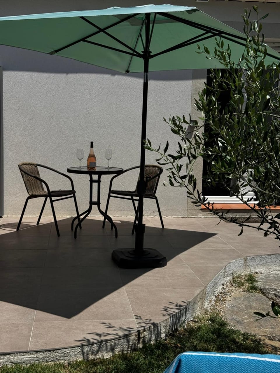 Patio, BBQ facilities, Balcony/Terrace
