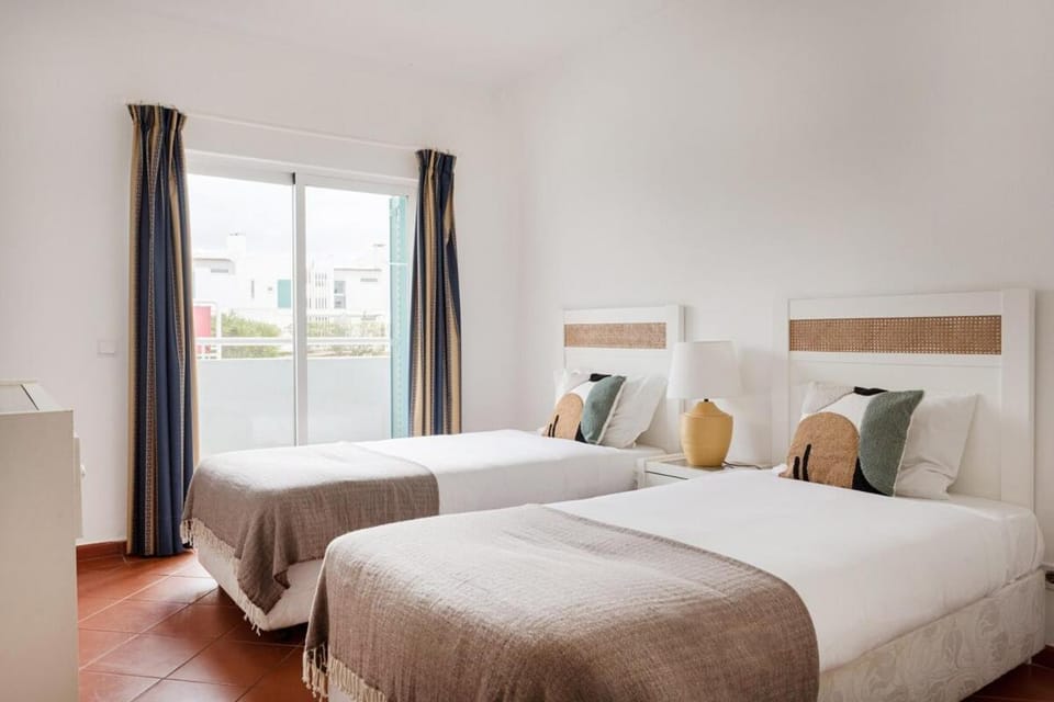 Prainha 2BR Stay | Pool & Beach Access Apartment in Alvor