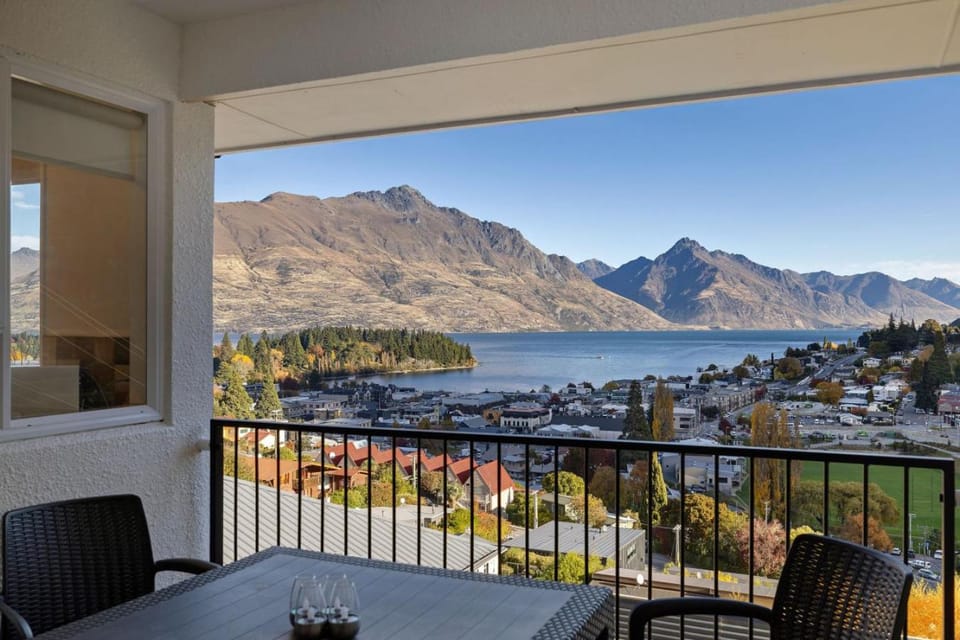 8/7 Anderson Heights Apartment in Queenstown