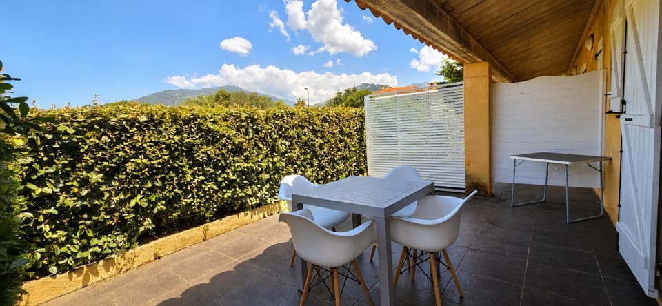 Patio, Day, View (from property/room), Balcony/Terrace, Dining area