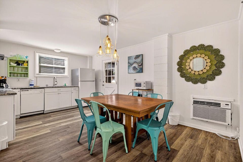 Bikini Bottom Apartment in Tybee Island