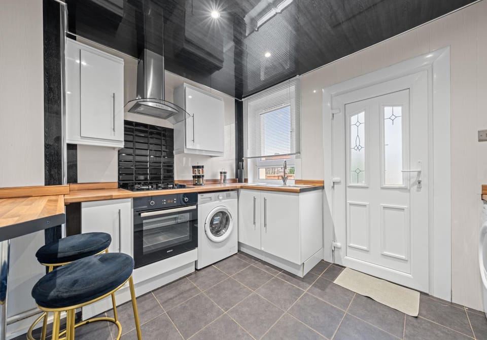 Mayfield Apartment by Klass Living Hamilton Apartment in Hamilton