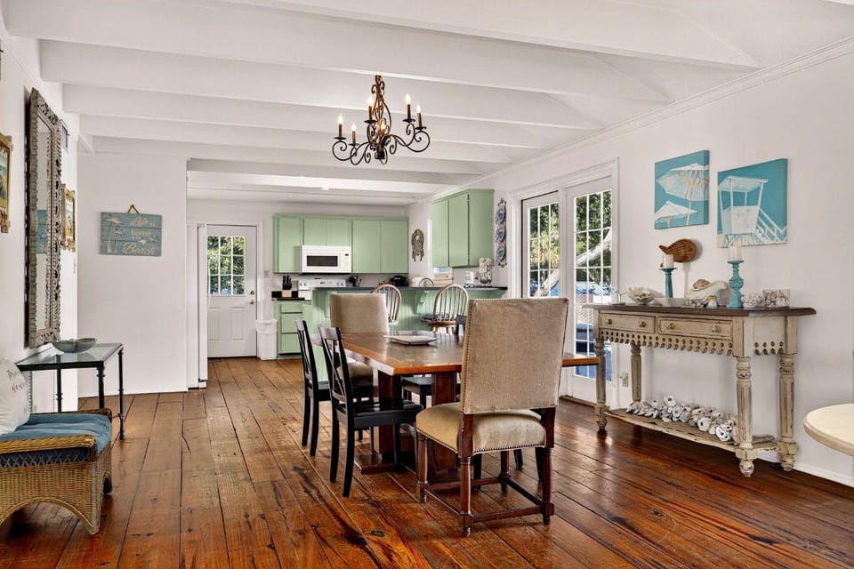 Bikini Top Apartment in Tybee Island