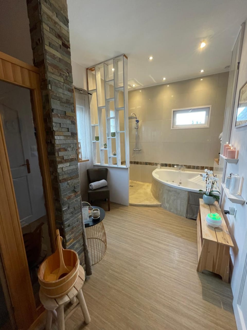 Le Clos Charmaine House in Normandy