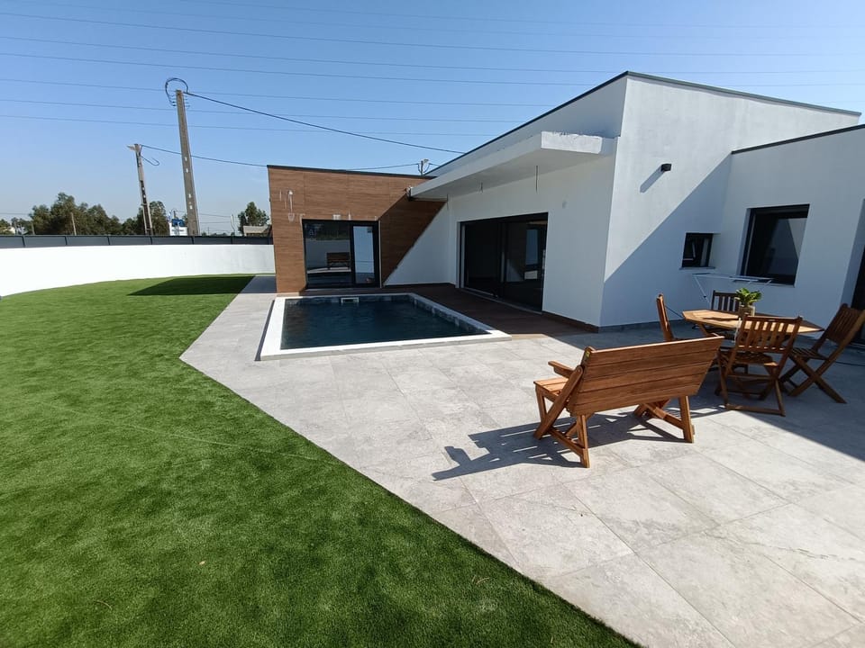 IROC Private Garden House in Setubal District
