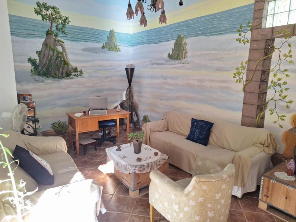 Living room, Area and facilities