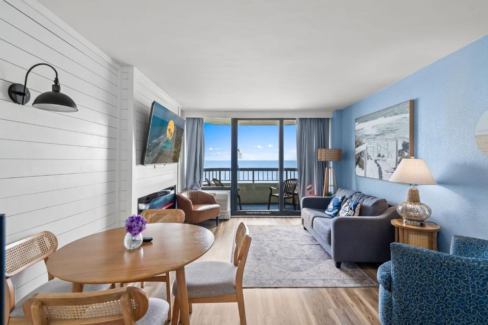 Compass Cove 654 - Oceanfront House in Myrtle Beach