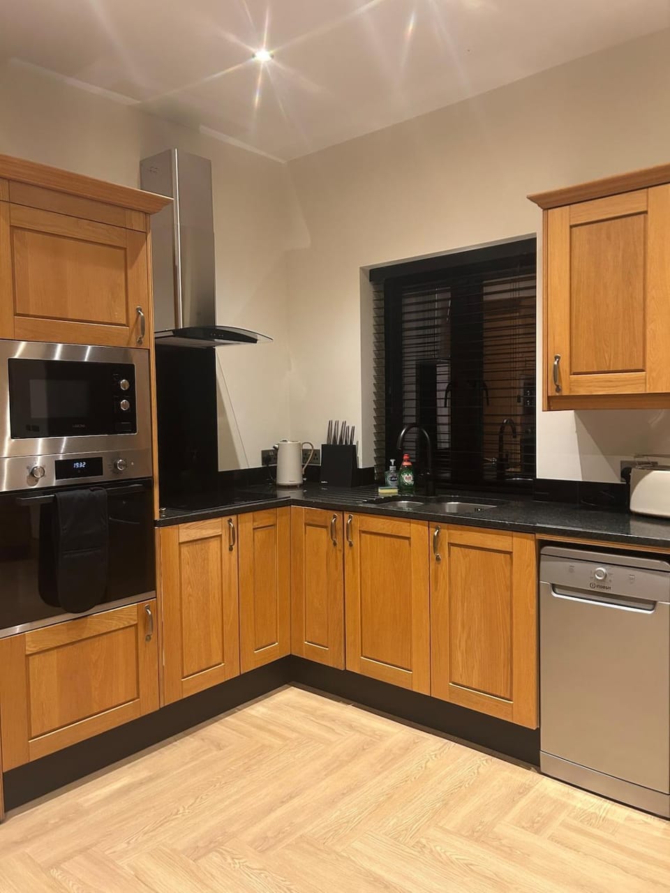 microwave, oven, stove, kitchen