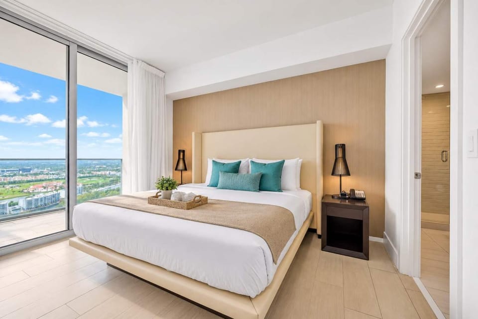 1 BR Sunset views Hollywood Beach House in Hollywood Beach