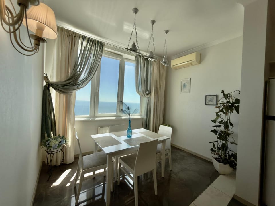 Natural landscape, Dining area, Sea view, air conditioner