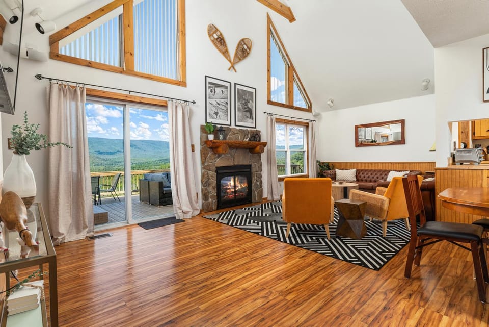 Bryce MTN Views - Hot Tub - Theater - Games - Sleeps 14 Chalet in Basye