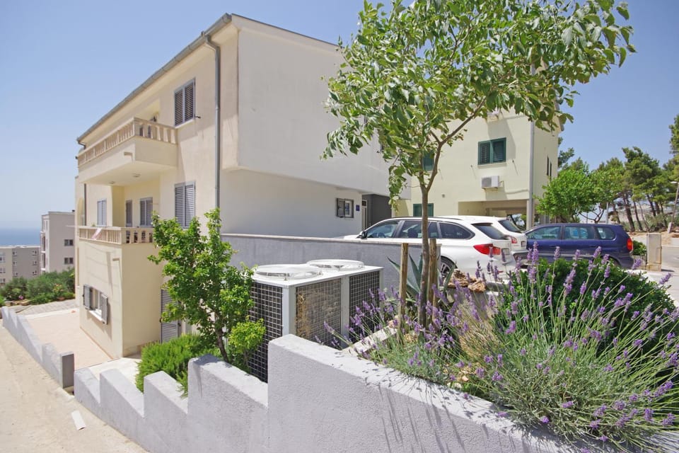 Property building, Parking