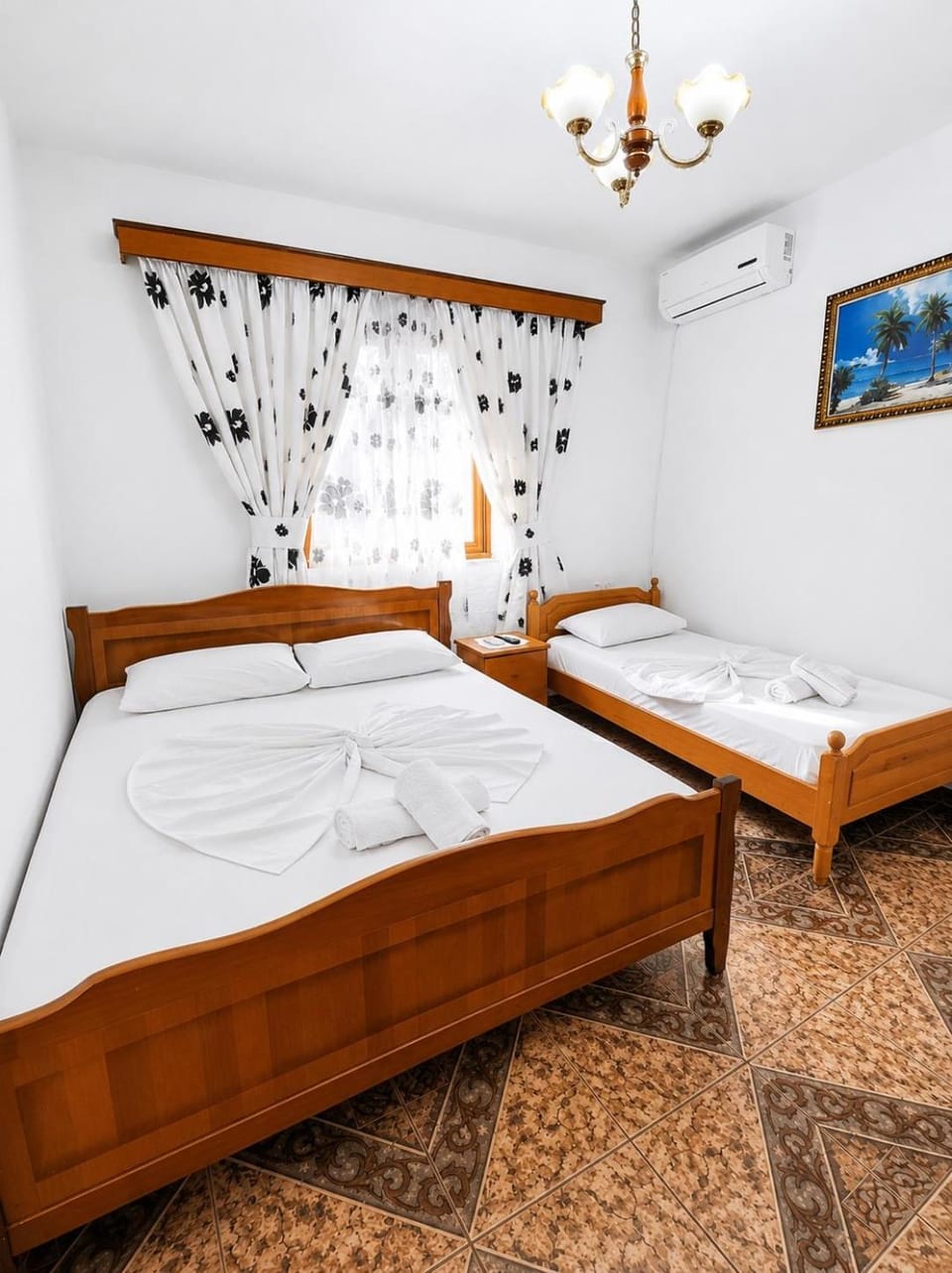 Bed, Photo of the whole room, Bedroom, air conditioner