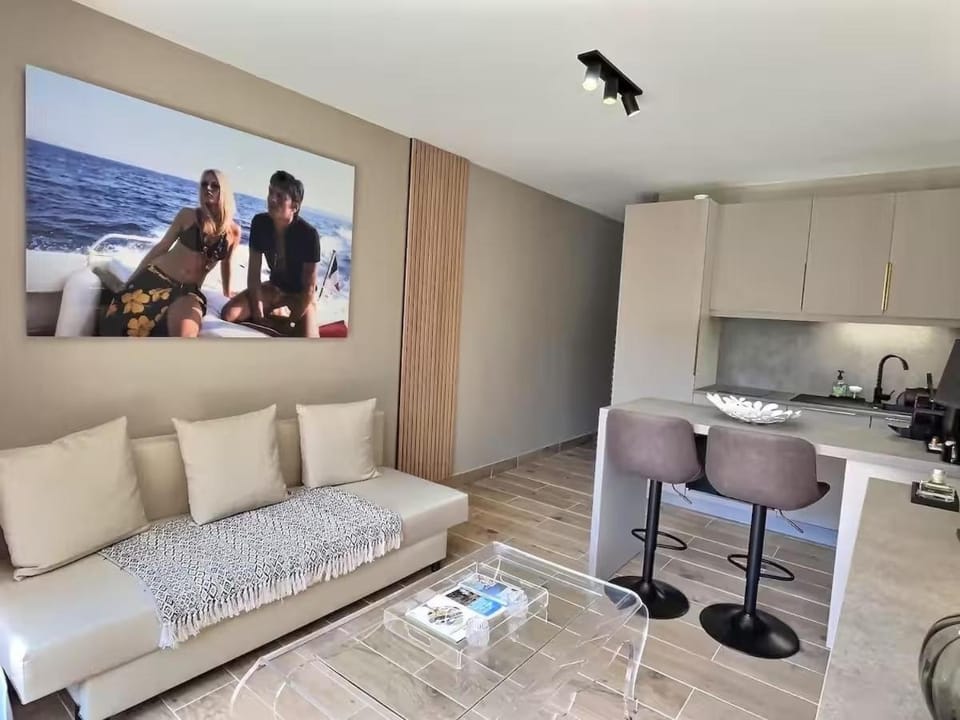 Le Ptit Cocon - Élégant appartement avec terrasse Apartment in Cavalaire-sur-Mer