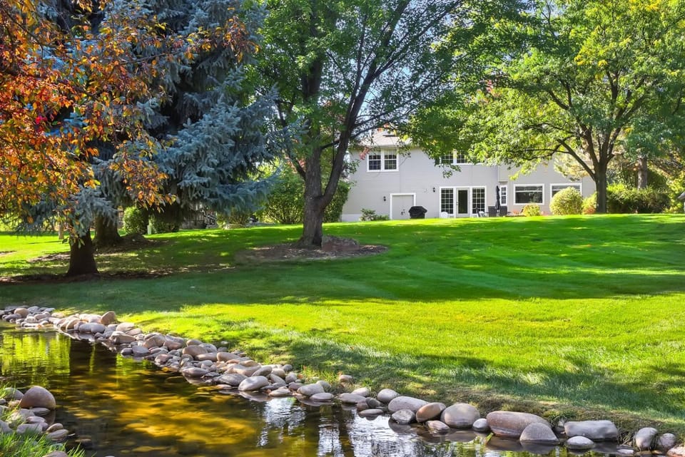 The Promenade Luxury Home and Yard House in Eagle