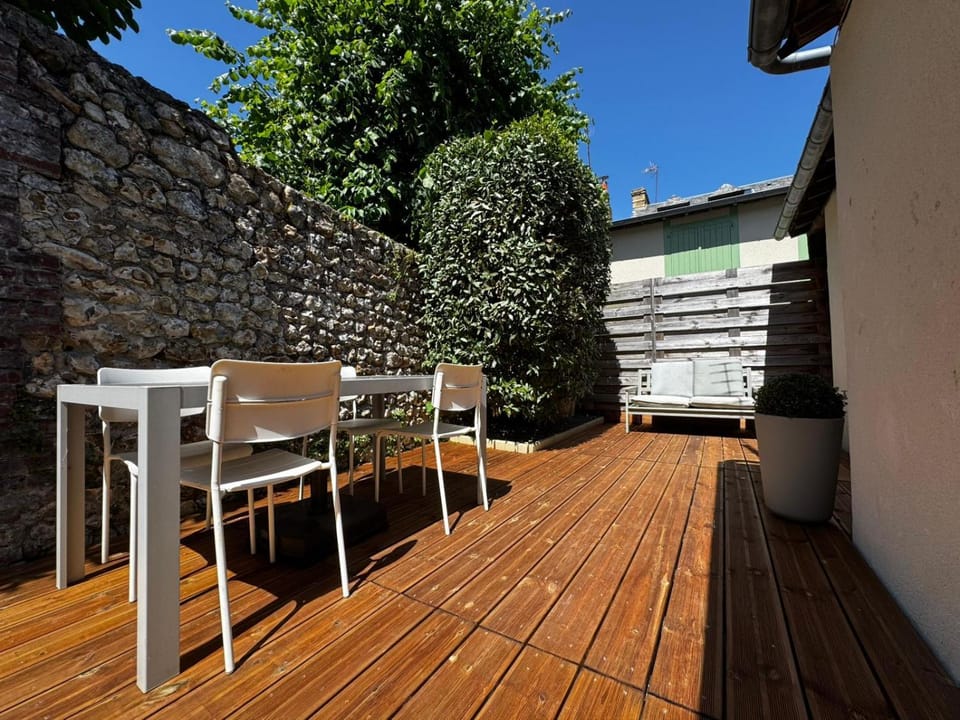 June and Joy - maisons terrasses parking privé House in Honfleur