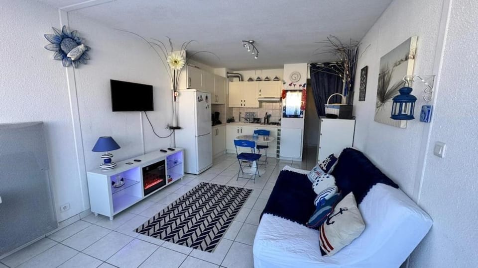 Le Cocon Bleu, piscine parking 2 personnes Apartment in Agde