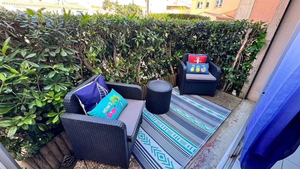 Le Cocon Bleu, piscine parking 2 personnes Apartment in Agde
