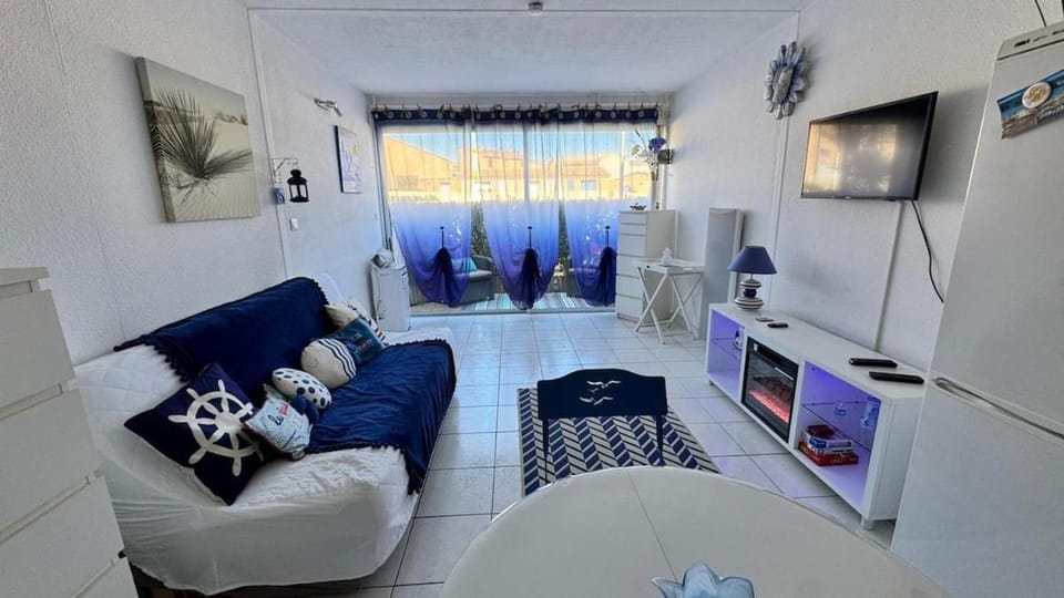 Le Cocon Bleu, piscine parking 2 personnes Apartment in Agde
