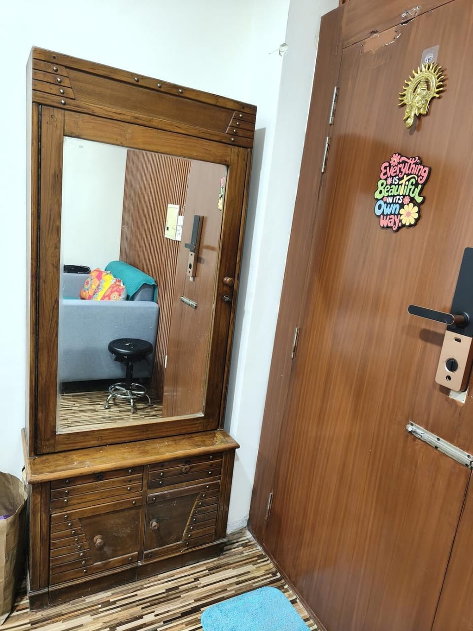 Perfect cosy space for a Homestay Privacy assured Apartment in Delhi