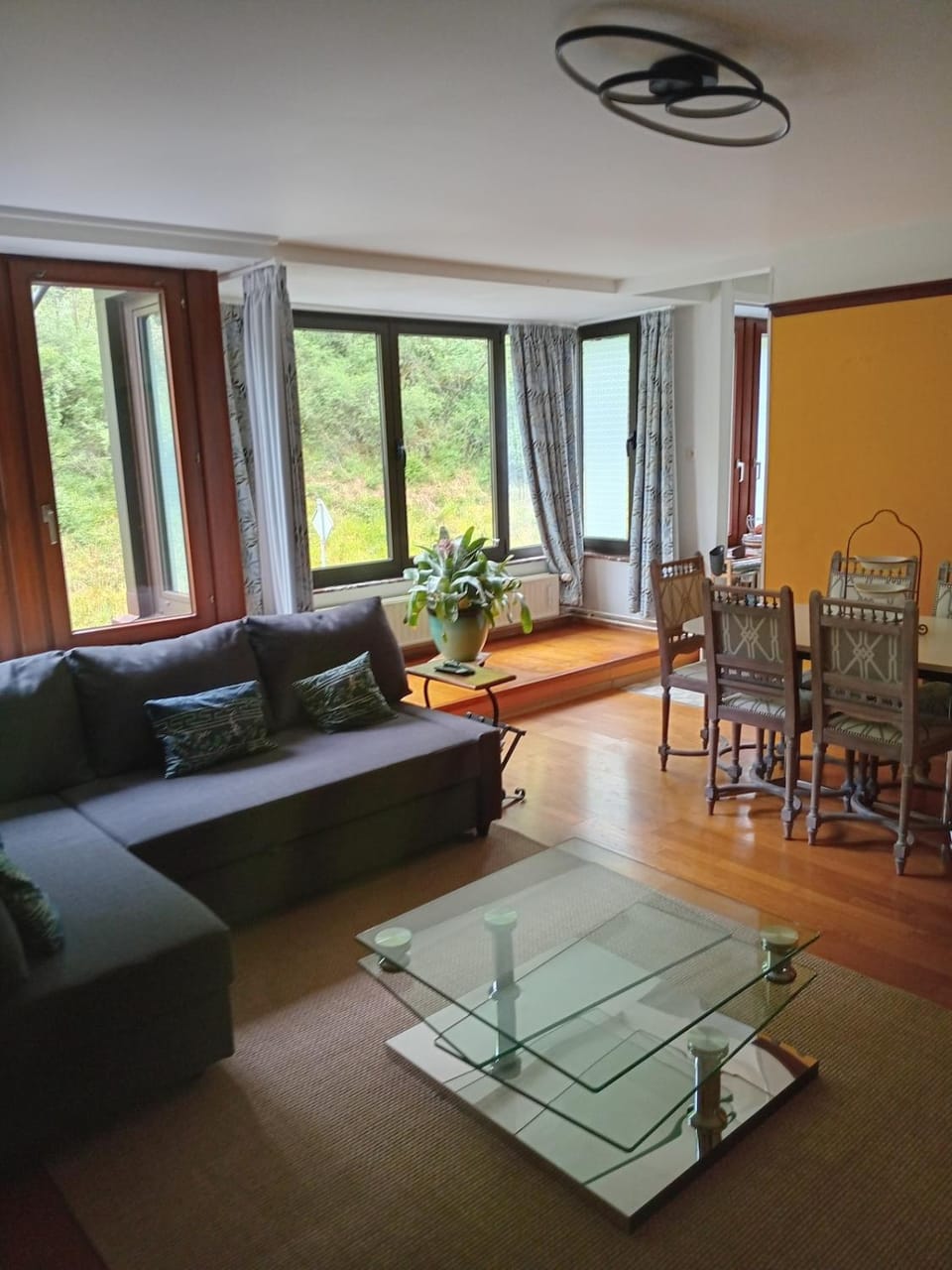 Living room, Seating area, Dining area