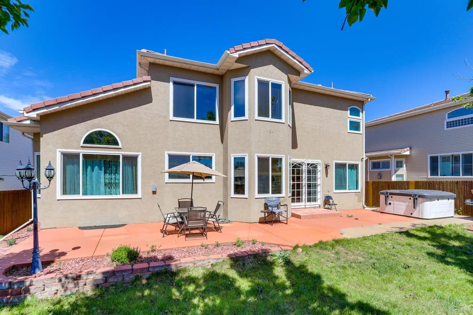 Hot Tub + Patio: Group-Friendly Denver Oasis! House in Aurora