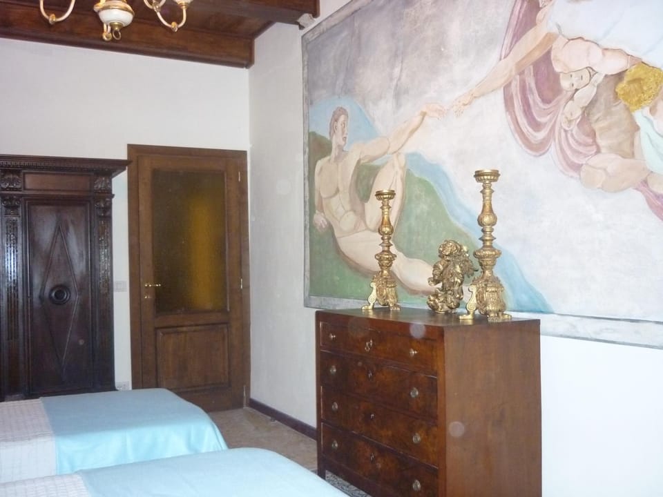 Photo of the whole room, Decorative detail, Bedroom