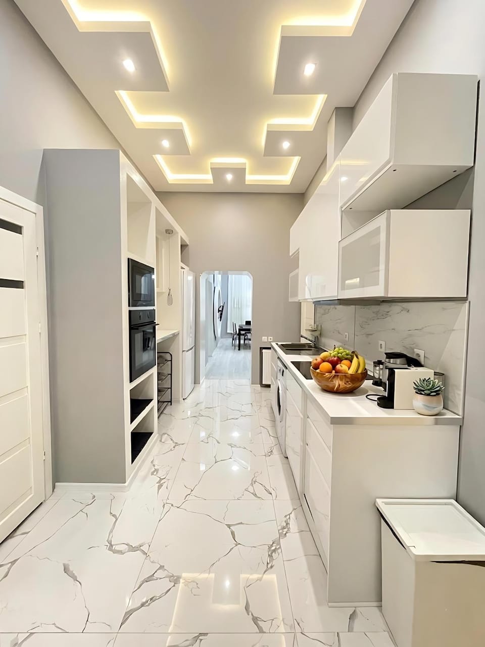 Elizabeth Queen Residency - Central 5 rooms, Garage Apartment in Budapest
