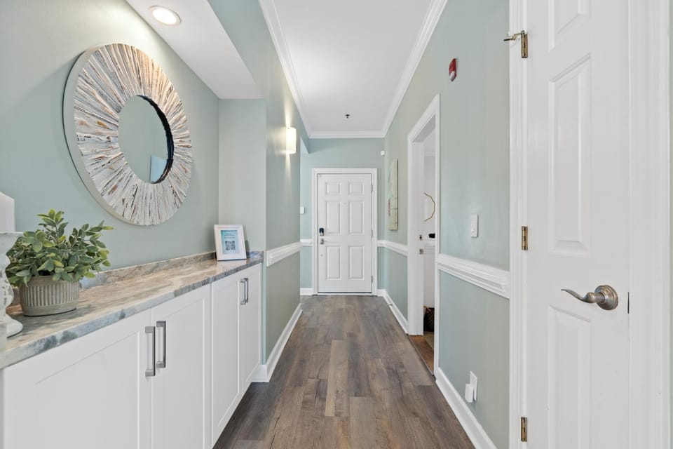 Lobby or reception, Decorative detail, storage