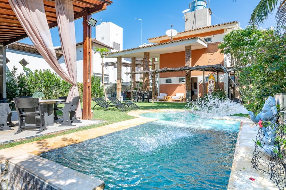 Property building, Day, Garden, Garden view, Swimming pool