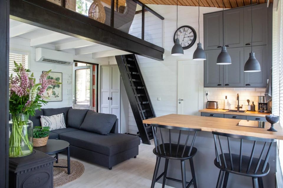 Stay North - Pahkina House in Uusimaa