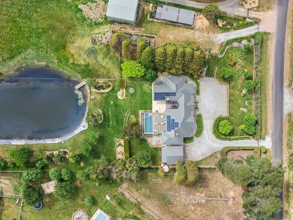 Southern Highland Estate, Private Rural Oasis. House in Sutton Forest