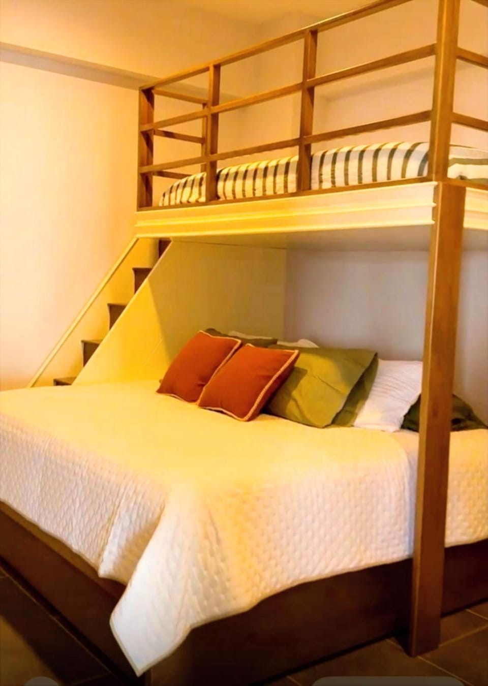 Bed, Bedroom, bunk bed