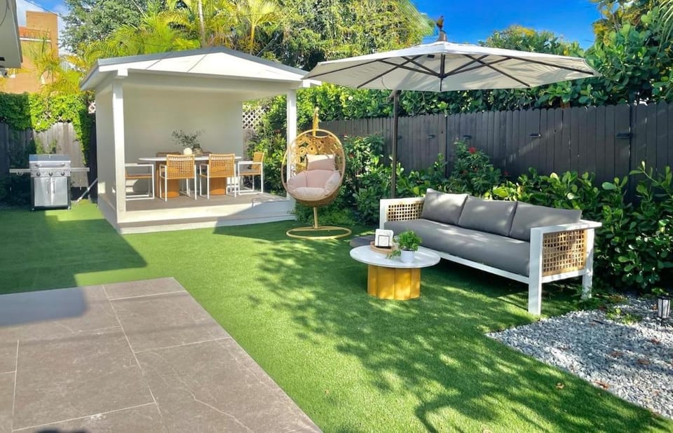 Patio, Seating area