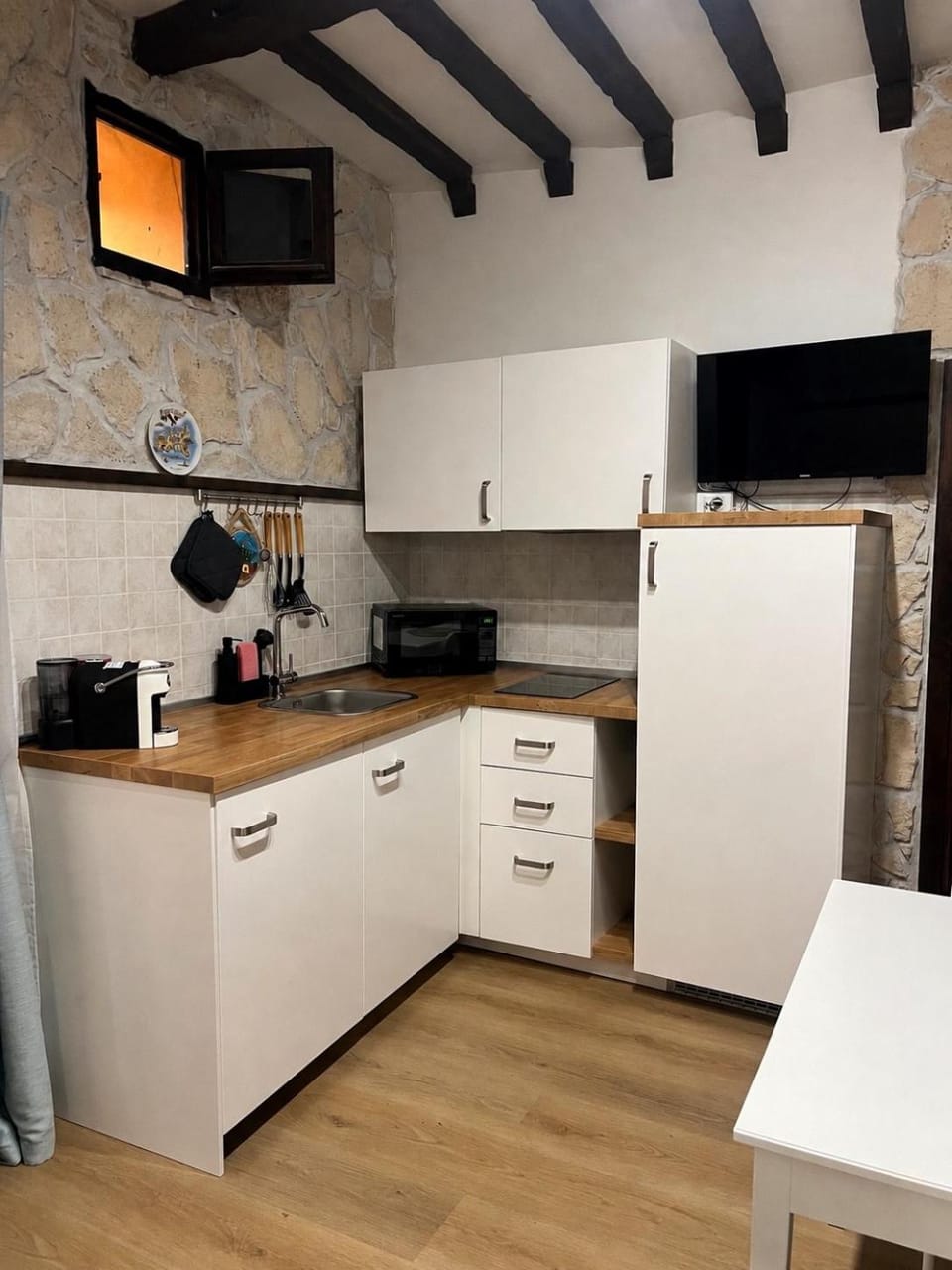 Kitchen or kitchenette