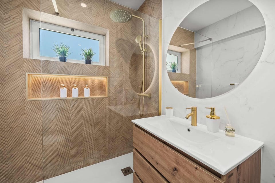 Shower, Bathroom
