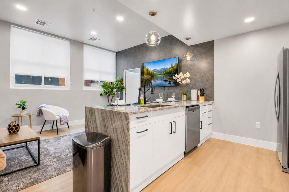 Modern Tulsa Stay Near BOK Balcony Gym Access Pet-Friendly Apartment in Tulsa