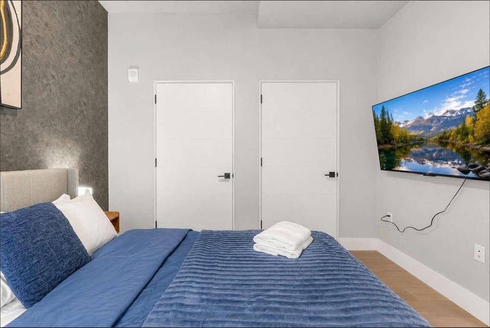 Modern Tulsa Stay Near BOK Balcony Gym Access Pet-Friendly Apartment in Tulsa