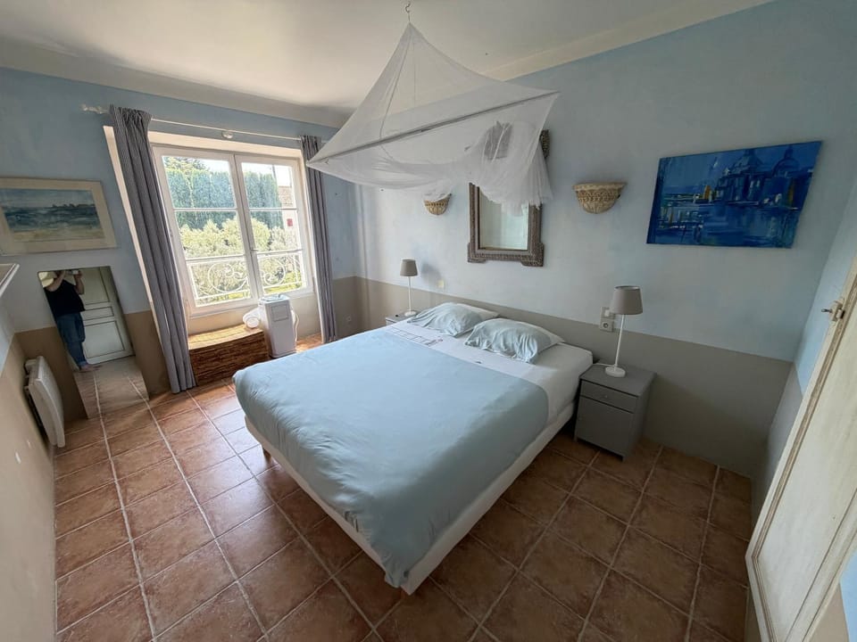 Mas des Fleurs Villa in Avignon