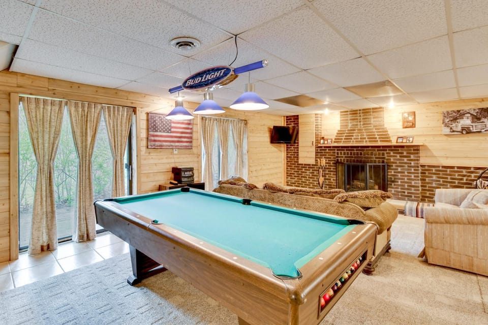 Classic Up North Cabin: Boat, Fish, ATV & Explore Cabin in Michigan