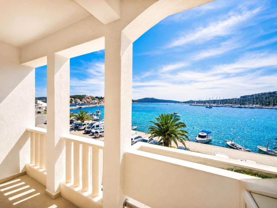 View (from property/room), Balcony/Terrace, Sea view