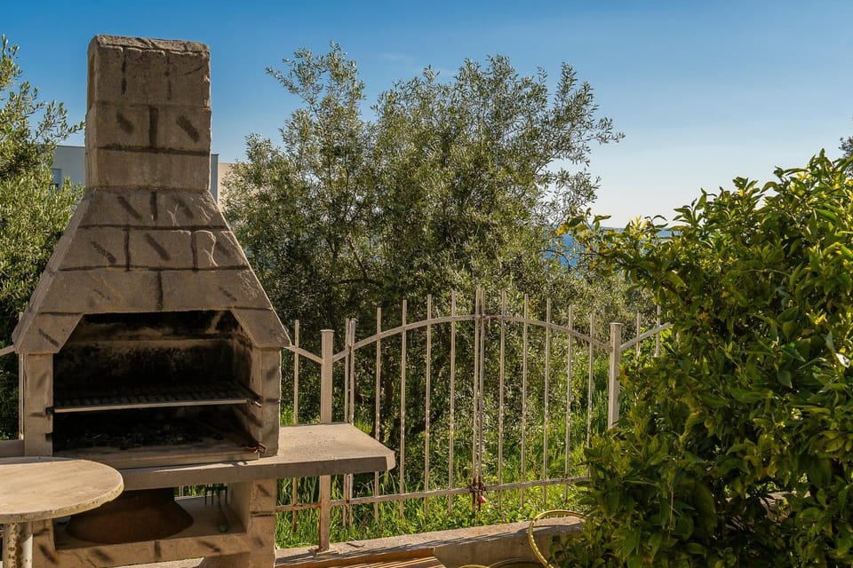 Azure Garden Split Apartment in Split