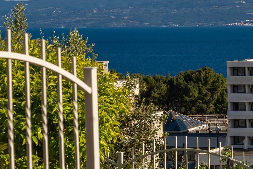 Azure Garden Split Apartment in Split