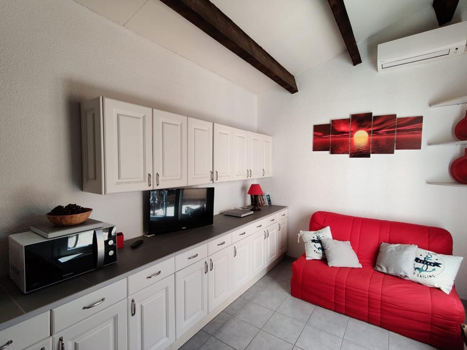 Studio mezzanine climatisé - Pinède - Plage à pied sous les pins Apartment in Agde