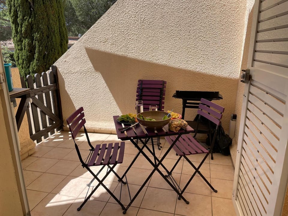 Studio mezzanine climatisé - Pinède - Plage à pied sous les pins Apartment in Agde