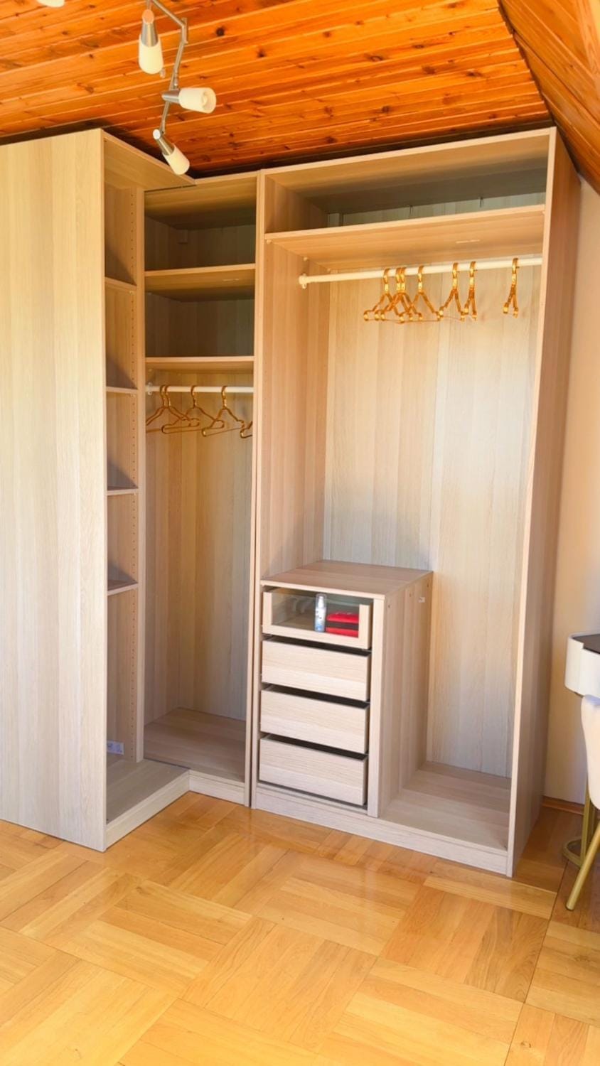 wardrobe