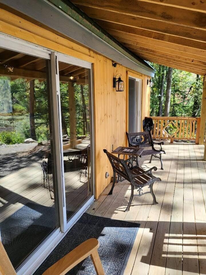 Mill Pond Waterfront Cabin On The Way To Sugarloaf Cabin in Maine